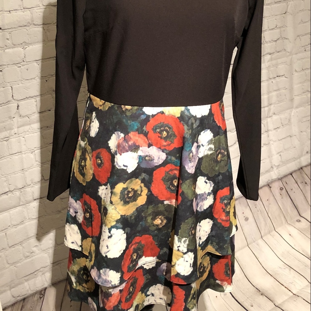 Hutch Tiered Long Sleeve Floral NWT Dress - Picture 4 of 8